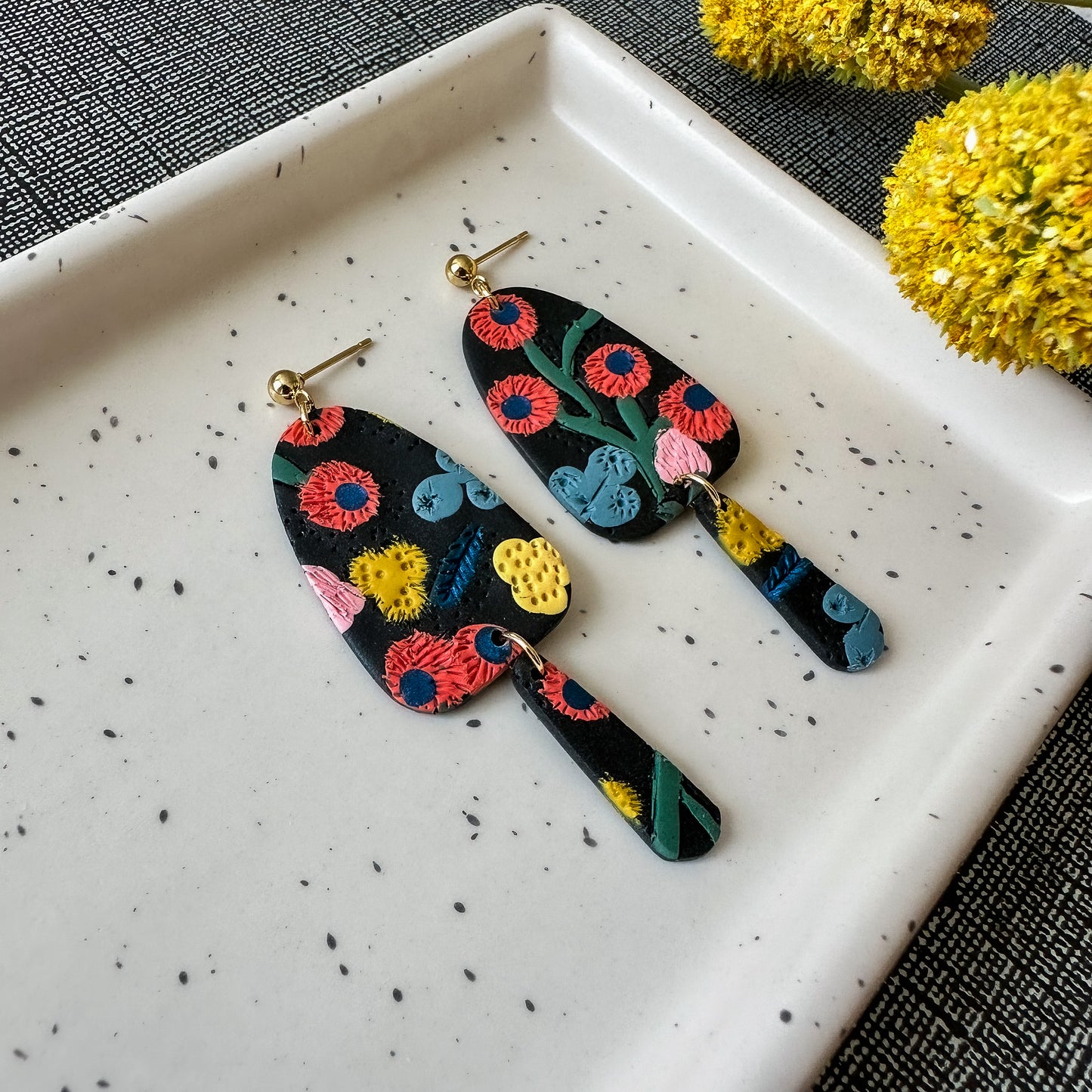 arched drop full textured dangle | peppercorn floral