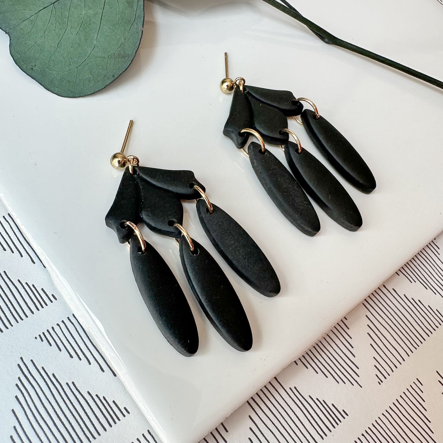 triple dangle | black