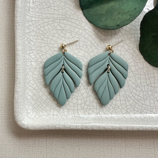 leaf dangle | green glacier