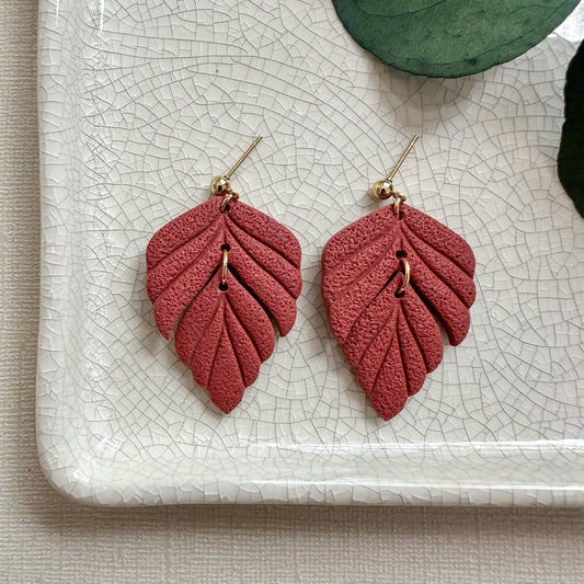 leaf textured dangle | rust