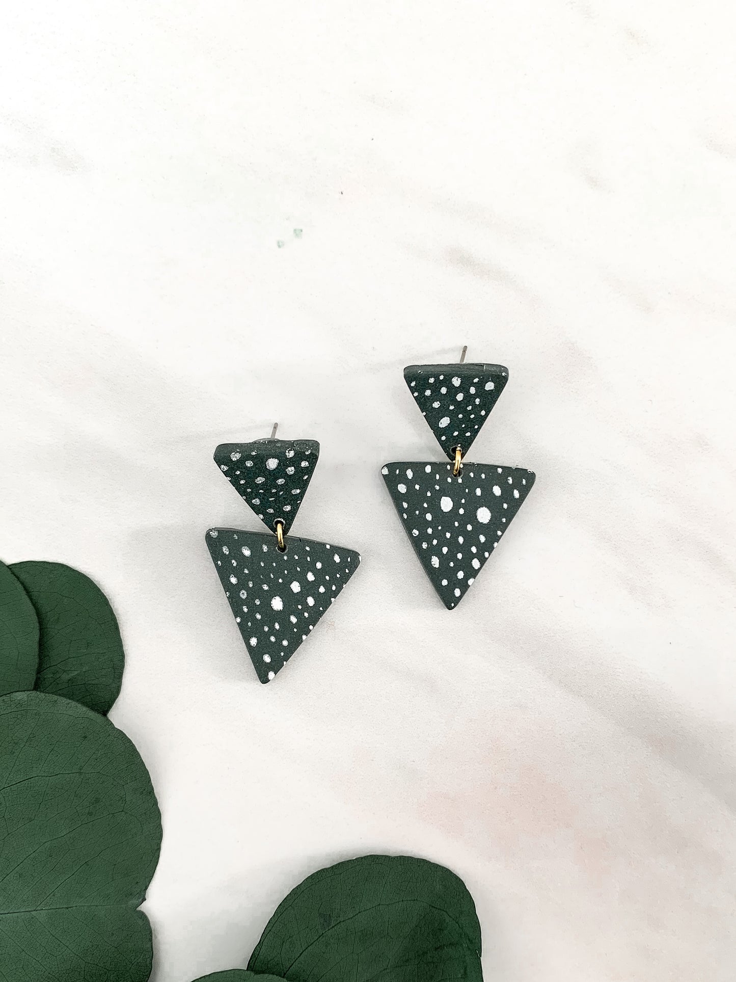 tri spotted dangle earrings | juniper