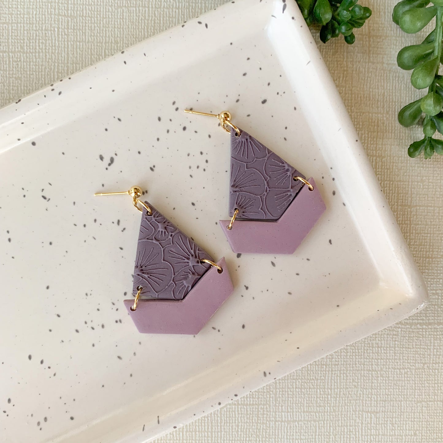 double pointed bell textured dangle | eggplant & mauve