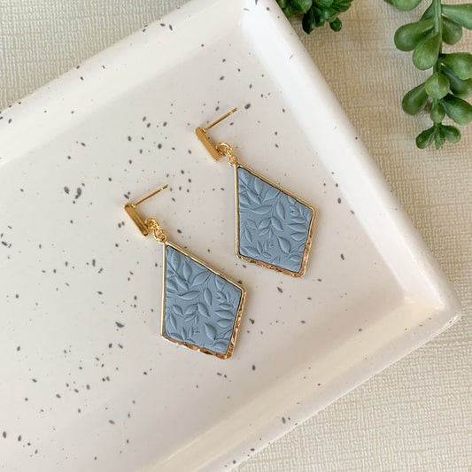 gold nested textured dangle | dusty blue